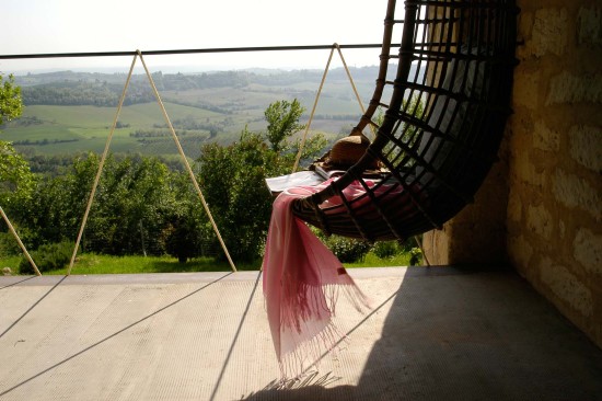 Rose bianche suite room panoramic view - Cascina rosa b&b, bed and breakfast in Monferrato